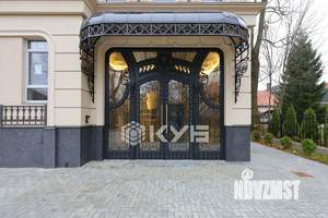 3-к квартира, вторичка, 113м2, 2/4 этаж