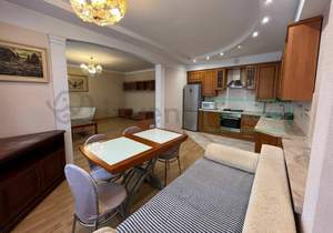 2-к квартира, вторичка, 74м2, 2/4 этаж