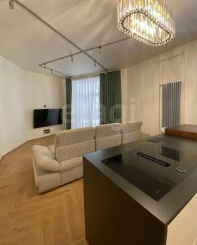 2-к квартира, вторичка, 60м2, 1/4 этаж