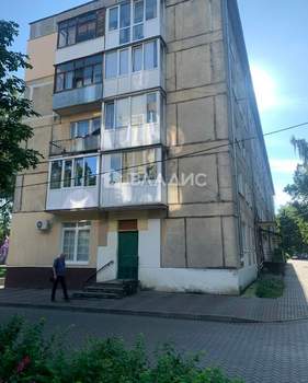 4-к квартира, вторичка, 63м2, 3/5 этаж