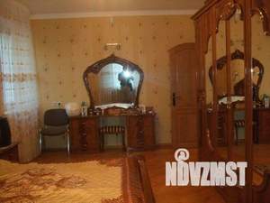 3-к квартира, вторичка, 135м2, 1/3 этаж