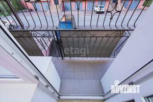 2-к квартира, вторичка, 70м2, 1/4 этаж