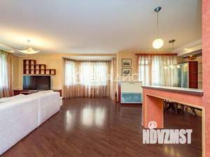 4-к квартира, вторичка, 151м2, 2/4 этаж