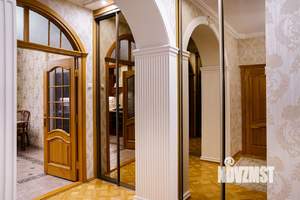 3-к квартира, вторичка, 125м2, 2/3 этаж