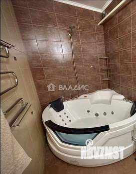 4-к квартира, вторичка, 103м2, 1/5 этаж