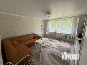 2-к квартира, вторичка, 63м2, 1/6 этаж