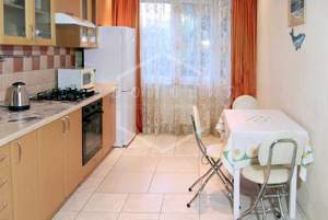 2-к квартира, вторичка, 68м2, 1/6 этаж