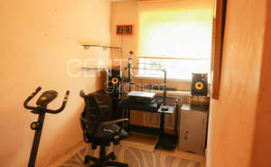 2-к квартира, вторичка, 52м2, 2/2 этаж