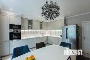 3-к квартира, вторичка, 102м2, 1/10 этаж