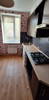 2-к квартира, вторичка, 46м2, 1/4 этаж