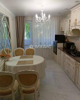 3-к квартира, вторичка, 106м2, 2/5 этаж