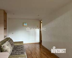 3-к квартира, вторичка, 74м2, 1/1 этаж