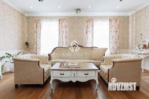 4-к квартира, вторичка, 182м2, 1/4 этаж
