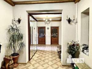 4-к квартира, вторичка, 130м2, 3/3 этаж