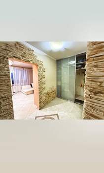 2-к квартира, вторичка, 63м2, 1/9 этаж