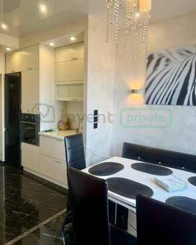 2-к квартира, вторичка, 74м2, 7/10 этаж