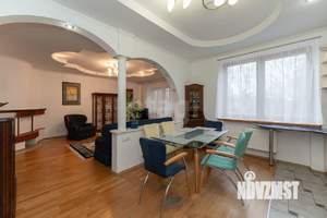 3-к квартира, вторичка, 110м2, 3/4 этаж