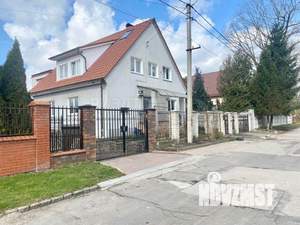 3-к квартира, вторичка, 101м2, 1/3 этаж