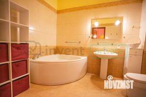 4-к квартира, вторичка, 229м2, 1/4 этаж
