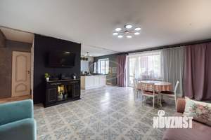 4-к квартира, вторичка, 106м2, 2/5 этаж