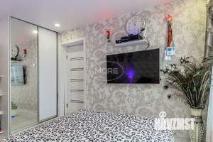 4-к квартира, вторичка, 100м2, 9/9 этаж