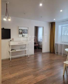 2-к квартира, вторичка, 44м2, 1/4 этаж