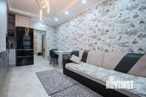 2-к квартира, вторичка, 60м2, 1/10 этаж