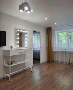 2-к квартира, вторичка, 45м2, 1/4 этаж