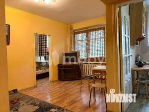2-к квартира, вторичка, 43м2, 1/4 этаж
