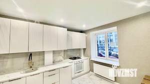 2-к квартира, вторичка, 54м2, 1/10 этаж