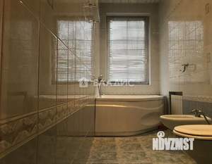 4-к квартира, вторичка, 136м2, 3/3 этаж