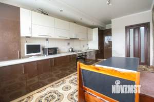 2-к квартира, вторичка, 64м2, 3/3 этаж