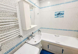 1-к квартира, вторичка, 42м2, 4/4 этаж