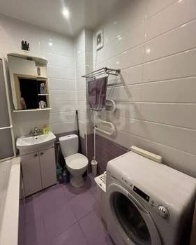 2-к квартира, вторичка, 62м2, 1/8 этаж