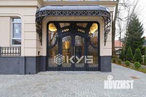 3-к квартира, вторичка, 113м2, 2/4 этаж