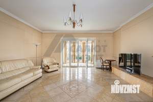 5-к квартира, вторичка, 278м2, 3/3 этаж