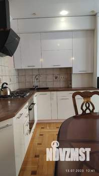 2-к квартира, вторичка, 54м2, 1/5 этаж