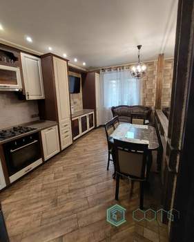 3-к квартира, вторичка, 92м2, 1/10 этаж