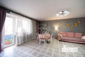 4-к квартира, вторичка, 106м2, 2/5 этаж