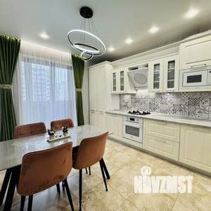 Студия квартира, вторичка, 64м2, 4/10 этаж