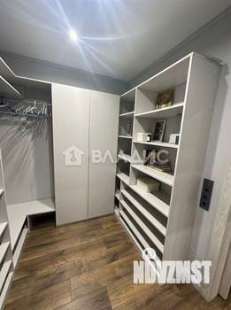 2-к квартира, вторичка, 61м2, 1/10 этаж