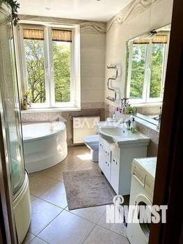 4-к квартира, вторичка, 130м2, 3/3 этаж