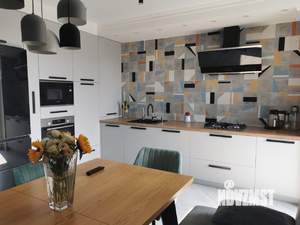 3-к квартира, вторичка, 110м2, 9/9 этаж