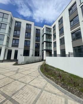 3-к квартира, вторичка, 92м2, 1/4 этаж