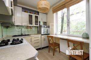 3-к квартира, вторичка, 63м2, 1/4 этаж