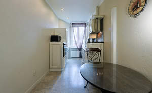 4-к квартира, вторичка, 98м2, 2/4 этаж