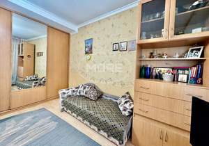 2-к квартира, вторичка, 70м2, 2/4 этаж