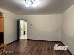 2-к квартира, вторичка, 52м2, 1/4 этаж