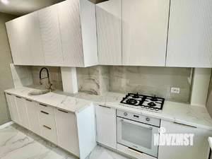 2-к квартира, вторичка, 54м2, 1/10 этаж