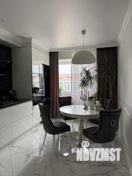 3-к квартира, вторичка, 90м2, 8/9 этаж